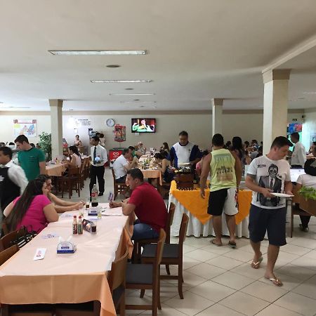 Hotel E Churrascaria Los Pagos Линьярис Экстерьер фото